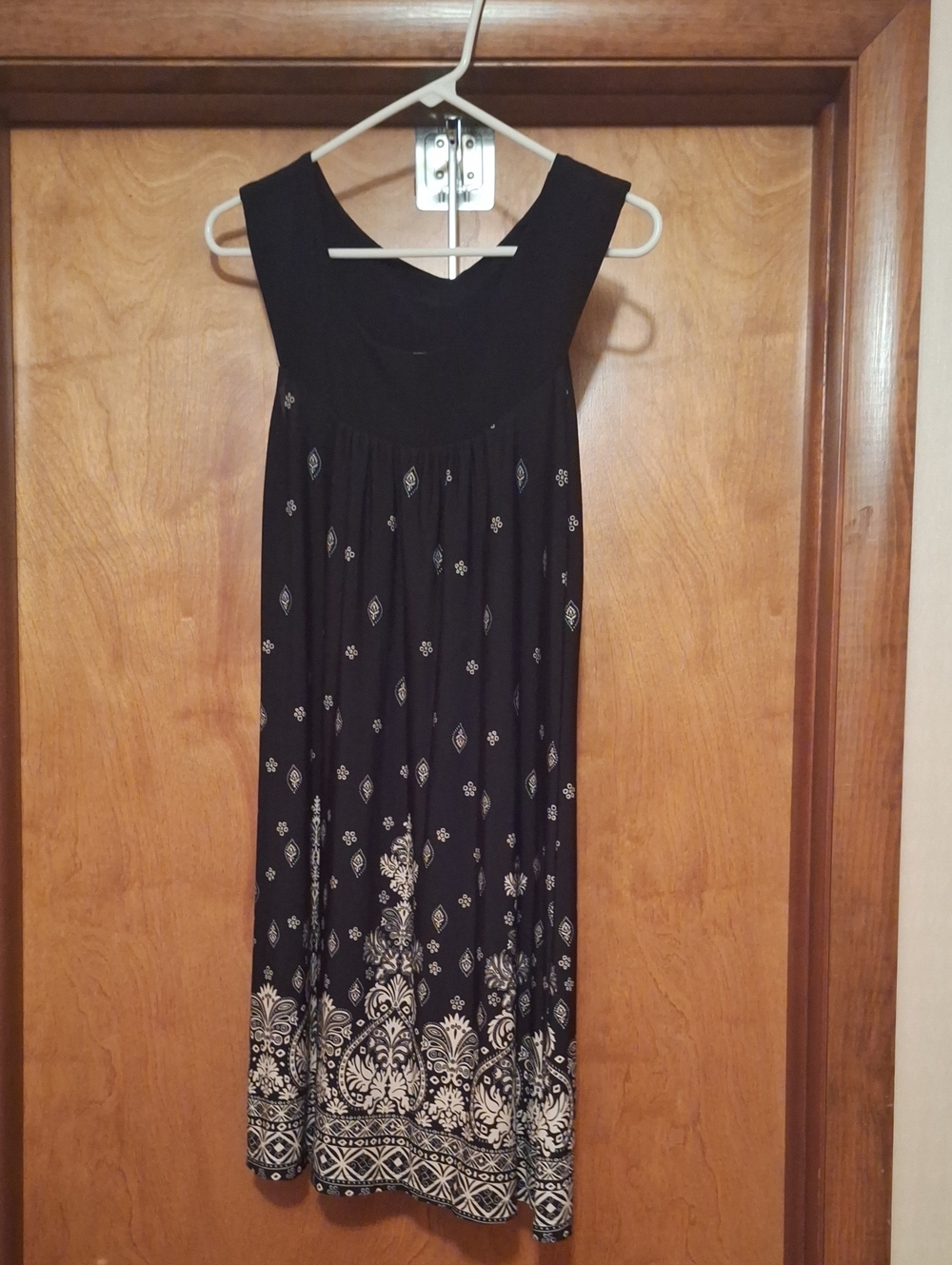 Sleeveless Black & Cream Boho Print Women's Dress. Never Worn.